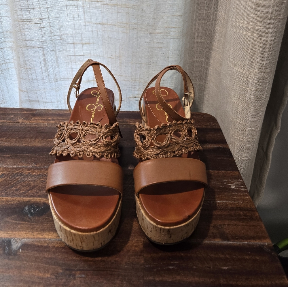 Platform sandals